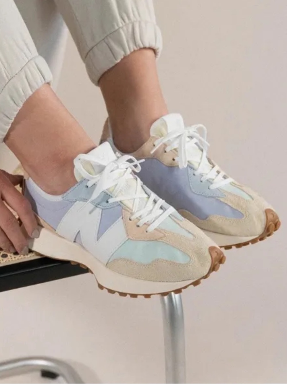 New Balance 327 Sneakers
White/Morning Fog, 8.5